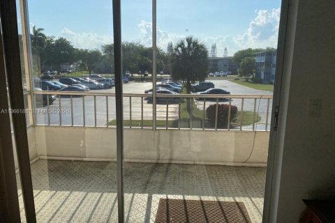 Copropriété à louer à Hollywood, Floride: 1 chambre, 69.12 m2 № 2028070 - photo 30