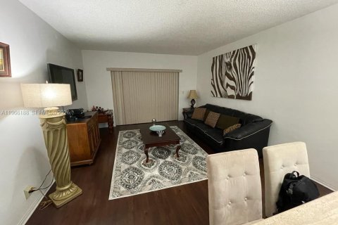 Copropriété à louer à Hollywood, Floride: 1 chambre, 69.12 m2 № 2028070 - photo 8