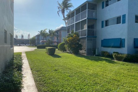 Copropriété à louer à Hollywood, Floride: 1 chambre, 69.12 m2 № 2028070 - photo 27