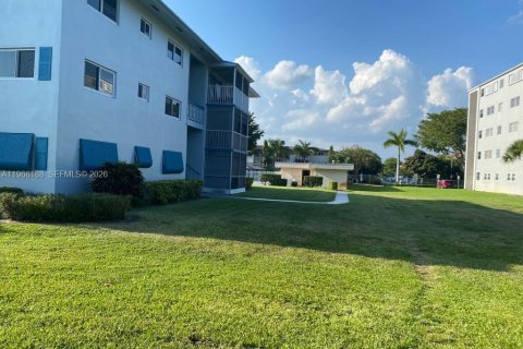 Copropriété à louer à Hollywood, Floride: 1 chambre, 69.12 m2 № 2028070 - photo 28