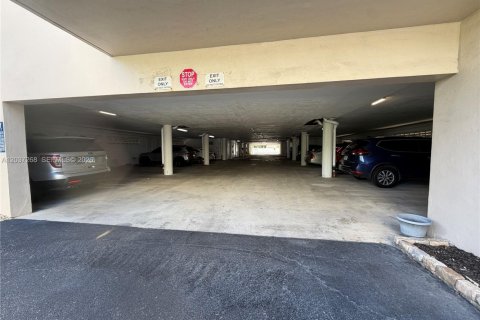 Copropriété à louer à Lauderdale-by-the-Sea, Floride: 1 chambre, 79.9 m2 № 2193620 - photo 23