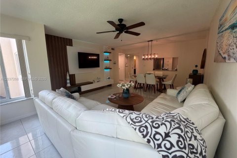 Copropriété à louer à Lauderdale-by-the-Sea, Floride: 1 chambre, 79.9 m2 № 2193620 - photo 6