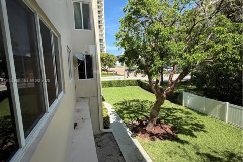 Copropriété à louer à Lauderdale-by-the-Sea, Floride: 1 chambre, 79.9 m2 № 2193620 - photo 9