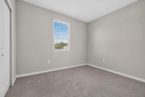 Townhouse in Kissimmee, Florida 3 bedrooms, 140.19 sq.m. № 2129271 - photo 2