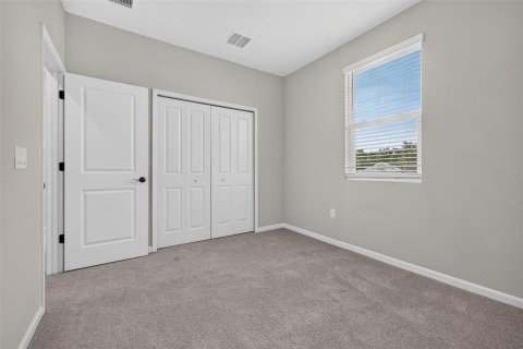 Townhouse in Kissimmee, Florida 3 bedrooms, 140.19 sq.m. № 2129271 - photo 3