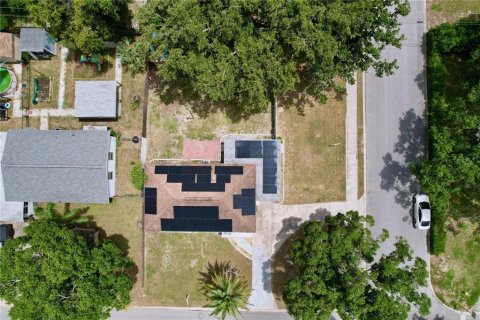 House in Clearwater, Florida 4 bedrooms, 128.39 sq.m. № 1827744 - photo 13