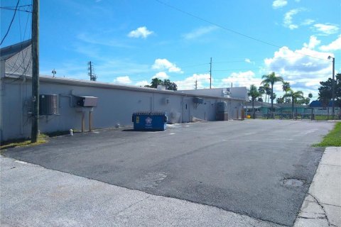 Immobilier commercial à vendre à Hudson, Floride: 109.44 m2 № 1919250 - photo 8