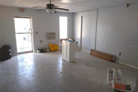 Immobilier commercial à vendre à Hudson, Floride: 109.44 m2 № 1919250 - photo 12