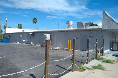 Immobilier commercial à vendre à Hudson, Floride: 109.44 m2 № 1919250 - photo 7