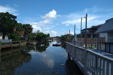 Immobilier commercial à vendre à Hudson, Floride: 109.44 m2 № 1919250 - photo 4