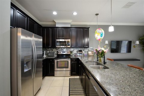 Townhouse in Oviedo, Florida 3 bedrooms, 145.76 sq.m. № 2150456 - photo 19