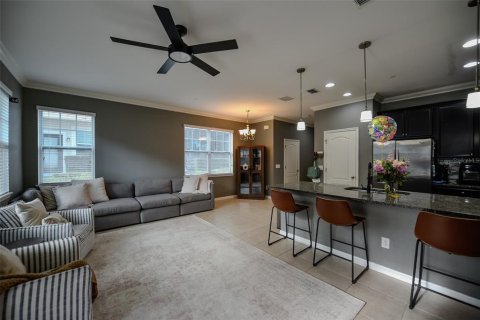 Townhouse in Oviedo, Florida 3 bedrooms, 145.76 sq.m. № 2150456 - photo 12