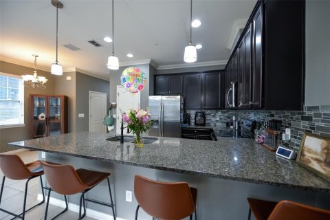 Townhouse in Oviedo, Florida 3 bedrooms, 145.76 sq.m. № 2150456 - photo 9