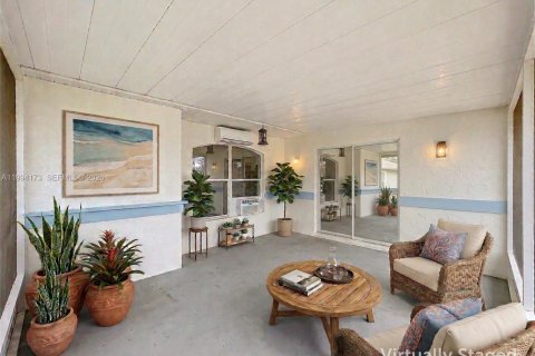 Villa ou maison à vendre à Port St. Lucie, Floride: 3 chambres, 142.98 m2 № 2056328 - photo 6