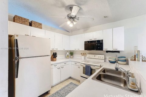 Villa ou maison à vendre à Port St. Lucie, Floride: 3 chambres, 142.98 m2 № 2056328 - photo 5