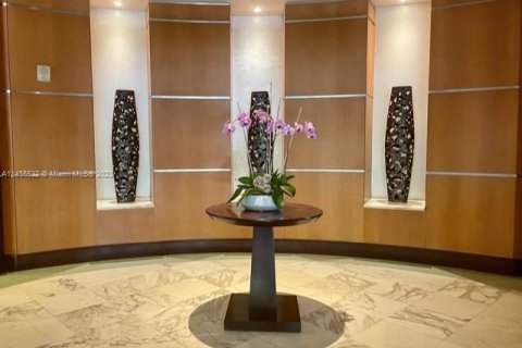 Condo in Sunny Isles Beach, Florida, 2 bedrooms  № 1959323 - photo 29