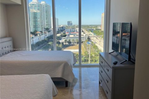 Condo in Sunny Isles Beach, Florida, 2 bedrooms  № 1959323 - photo 17