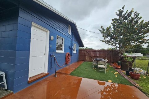 House in Kissimmee, Florida 2 bedrooms, 57.97 sq.m. № 1626650 - photo 3