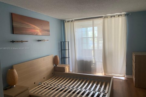 Condominio en venta en Hollywood, Florida, 1 dormitorio, 72.46 m2 № 1697591 - foto 9
