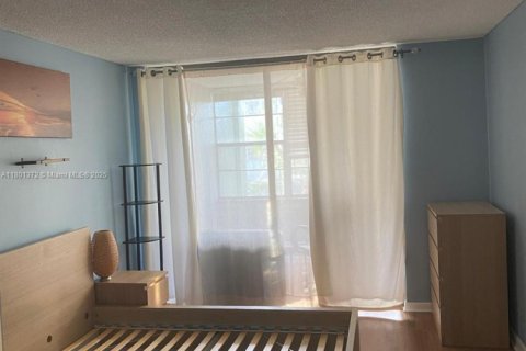 Condominio en venta en Hollywood, Florida, 1 dormitorio, 72.46 m2 № 1697591 - foto 11