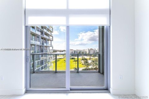 Condo in Sunrise, Florida, 1 bedroom  № 2014039 - photo 6