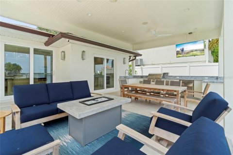 House in Saint Petersburg, Florida 5 bedrooms, 352.84 sq.m. № 2152200 - photo 29