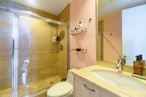 Condominio en venta en Sunny Isles Beach, Florida, 3 dormitorios, 237.64 m2 № 2012323 - foto 25