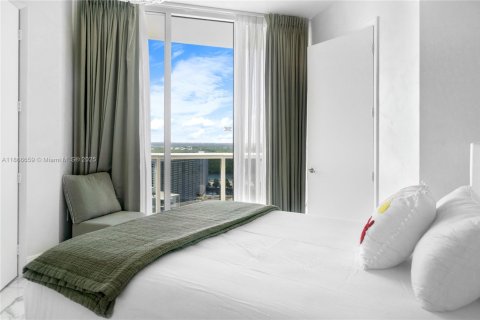 Condominio en venta en Sunny Isles Beach, Florida, 3 dormitorios, 237.64 m2 № 2012323 - foto 27