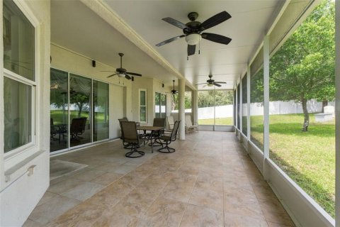House in Weeki Wachee, Florida 3 bedrooms, 186.45 sq.m. № 2391028 - photo 26