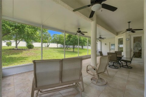 House in Weeki Wachee, Florida 3 bedrooms, 186.45 sq.m. № 2391028 - photo 25