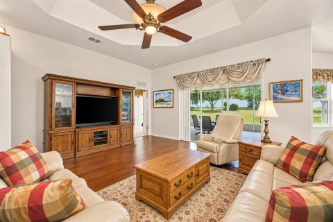 House in Weeki Wachee, Florida 3 bedrooms, 186.45 sq.m. № 2391028 - photo 6