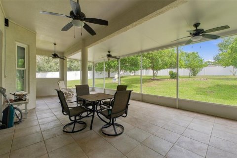 House in Weeki Wachee, Florida 3 bedrooms, 186.45 sq.m. № 2391028 - photo 24