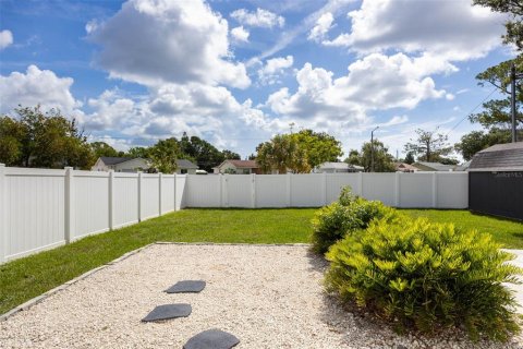 Casa en venta en Saint Petersburg, Florida, 3 dormitorios, 97.92 m2 № 2221151 - foto 24