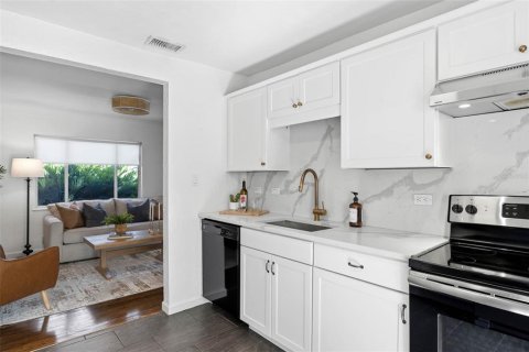 Casa en venta en Saint Petersburg, Florida, 3 dormitorios, 97.92 m2 № 2221151 - foto 10