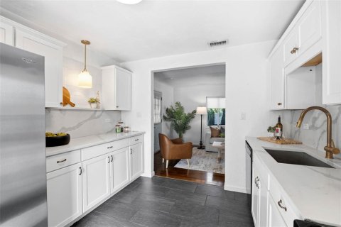 Casa en venta en Saint Petersburg, Florida, 3 dormitorios, 97.92 m2 № 2221151 - foto 12