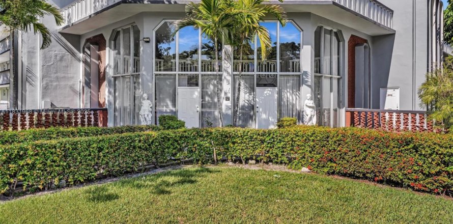 Condominio en Miami, Florida, 1 dormitorio № 1808967