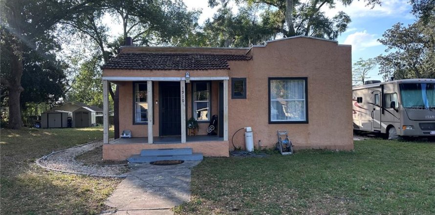 House in Sanford, Florida 3 bedrooms, 132.48 sq.m. № 2106211