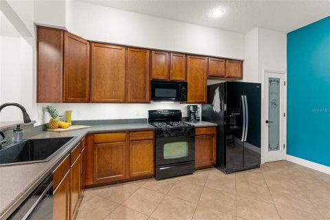 Townhouse in Cape Canaveral, Florida 4 bedrooms, 218.32 sq.m. № 2208250 - photo 3