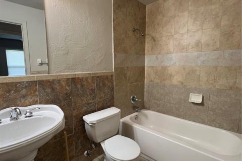 Снять в аренду виллу или дом в Хай-Спрингс, Флорида 4 спальни, 115.94м2, № 2158062 - фото 8