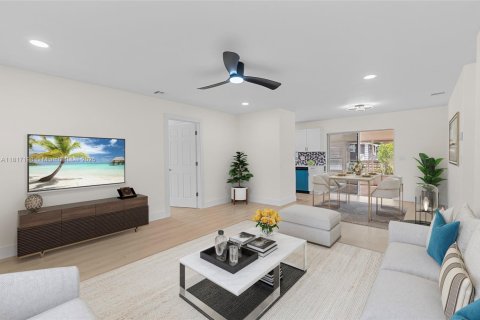 House in Hobe Sound, Florida 3 bedrooms, 105.35 sq.m. № 1772332 - photo 2
