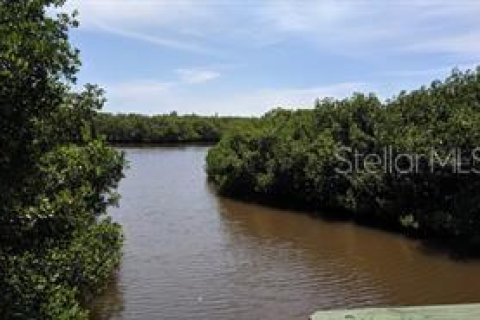 Condo in Holmes Beach, Florida, 2 bedrooms  № 1757763 - photo 27