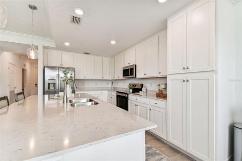 Condo in Bradenton, Florida, 2 bedrooms in LAKEWOOD NATIONAL № 2143190 - photo 12