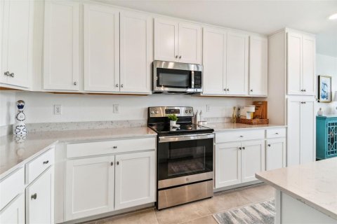 Condo in Bradenton, Florida, 2 bedrooms in LAKEWOOD NATIONAL № 2143190 - photo 11