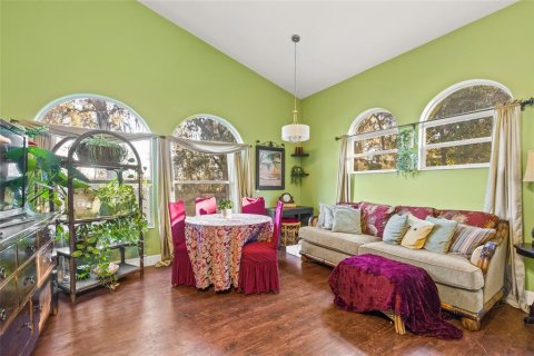 House in Dade City, Florida 7 bedrooms, 433.76 sq.m. № 1535704 - photo 27
