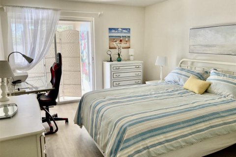 Copropriété à vendre à Bradenton, Floride: 1 chambre, 78.97 m2 № 2102246 - photo 8