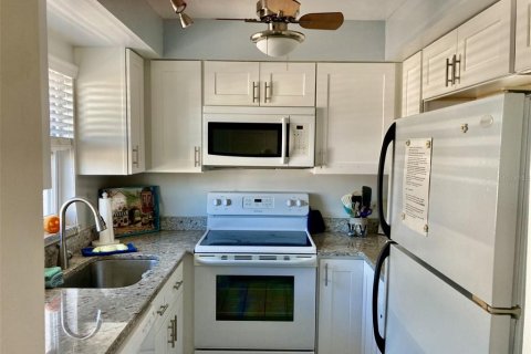 Copropriété à vendre à Bradenton, Floride: 1 chambre, 78.97 m2 № 2102246 - photo 3