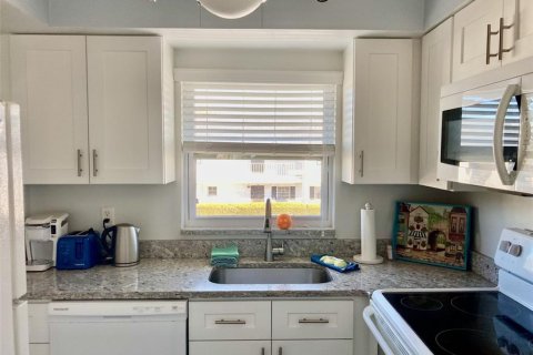 Copropriété à vendre à Bradenton, Floride: 1 chambre, 78.97 m2 № 2102246 - photo 4