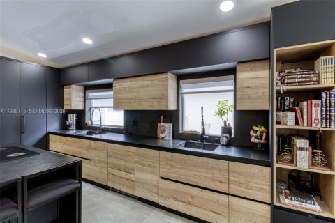 Casa en venta en Hollywood, Florida, 3 dormitorios, 153.1 m2 № 2050710 - foto 16