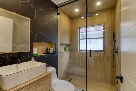 Casa en venta en Hollywood, Florida, 3 dormitorios, 153.1 m2 № 2050710 - foto 22