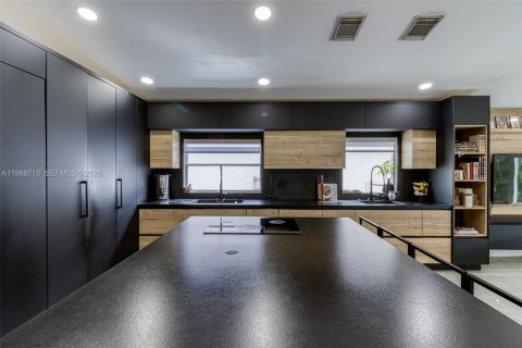 Casa en venta en Hollywood, Florida, 3 dormitorios, 153.1 m2 № 2050710 - foto 17